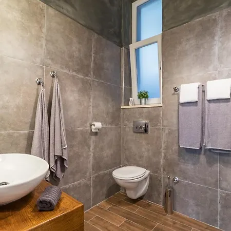 Konukevi Luxury In The Centre**** Pula