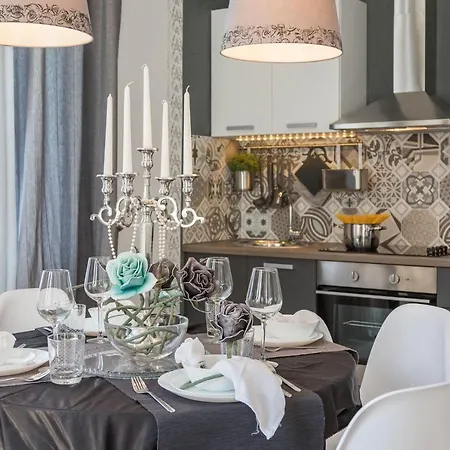 Luxury In The Centre**** Konukevi Pula